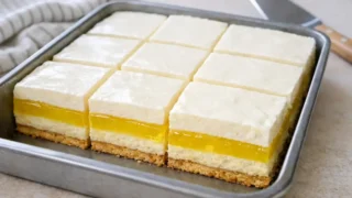 Ciasto cytrynowe bez pieczenia – prosty przepis na lekki deser