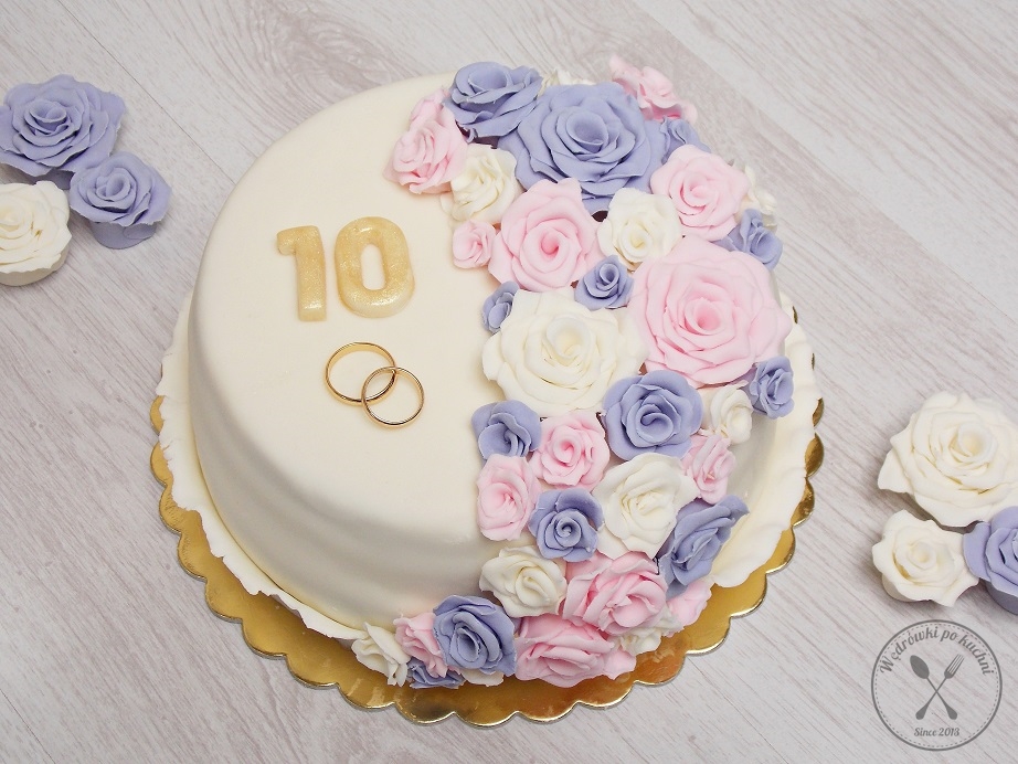 Tort ajerkoniakowy na rocznicę ślubu