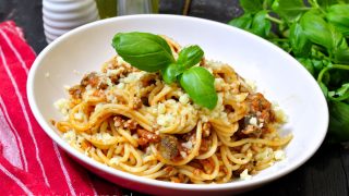 Przepis na Spaghetti bolognese z wątróbką