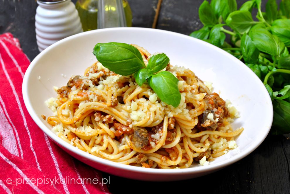 Przepis na Spaghetti bolognese z wątróbką