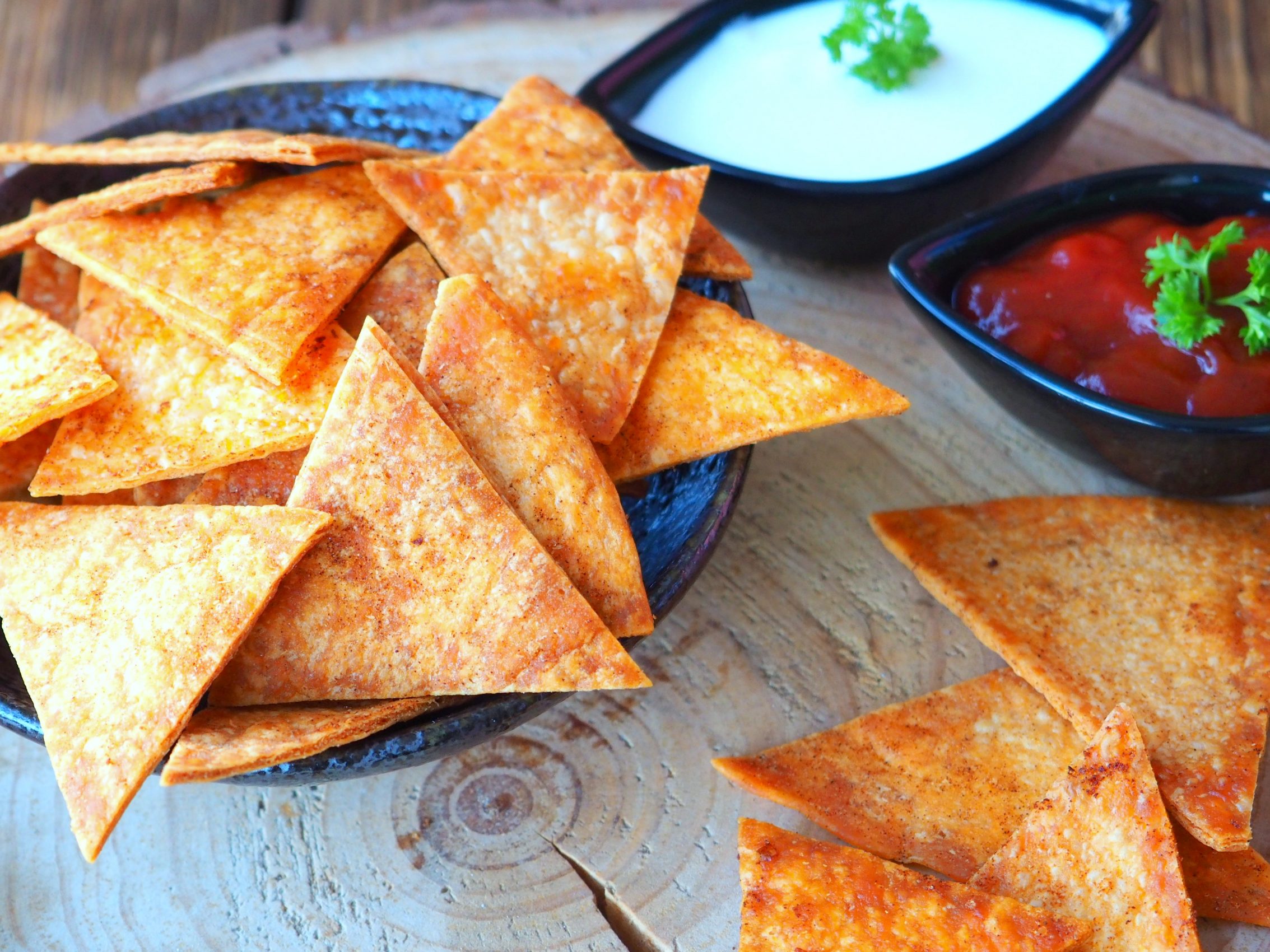 PIKANTNE CHIPSY Z TORTILLI