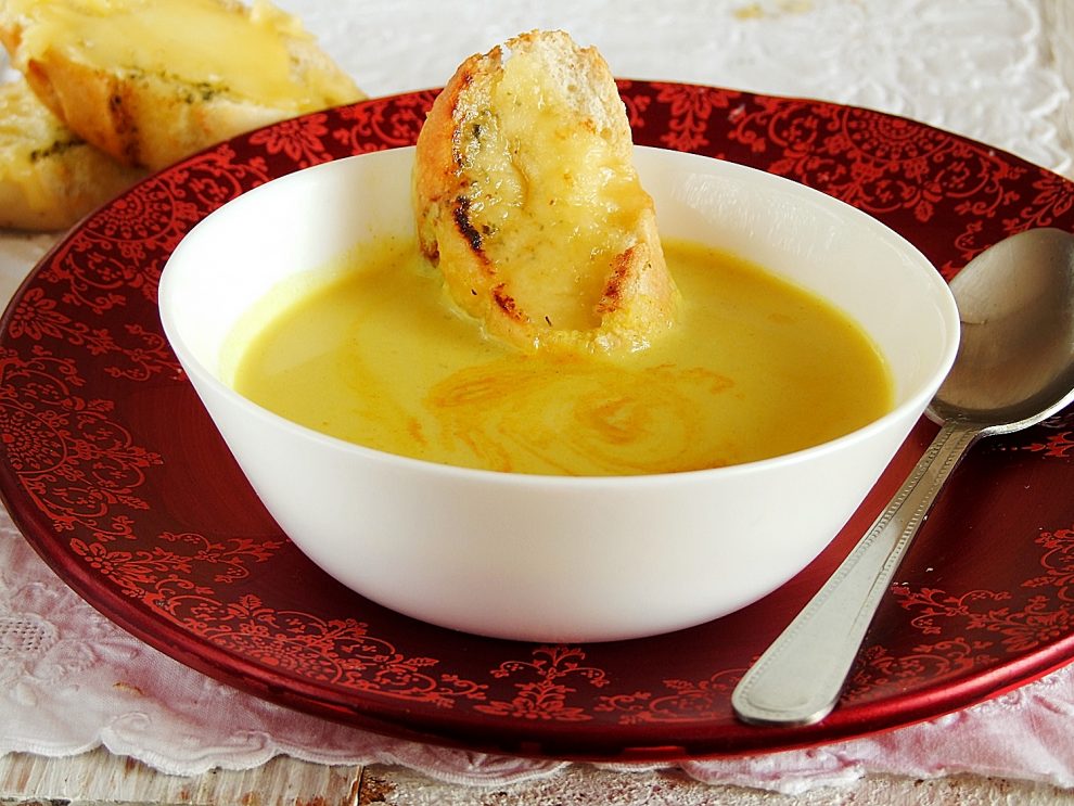 Rozgrzewająca zupa krem z kalafiora