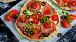 FLATBREAD PIZZA Z PATELNI