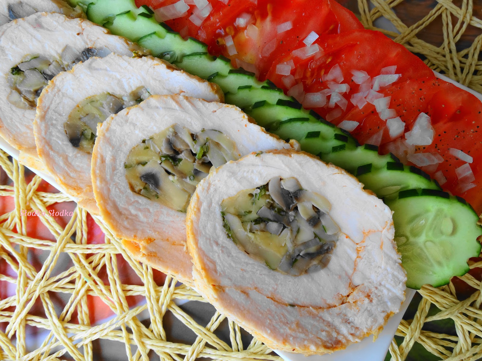 Rolada z Piersi Indyka Nadziana Pieczarkami