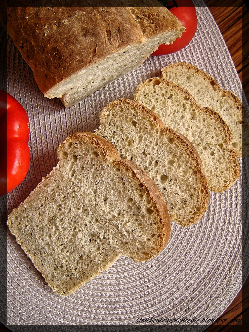 Chleb z rozmarynem i oregano