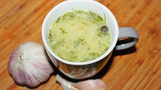 Zupa ogórkowo-koperkowa z czosnkiem