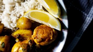 Curry jajeczne z ryżem basmati