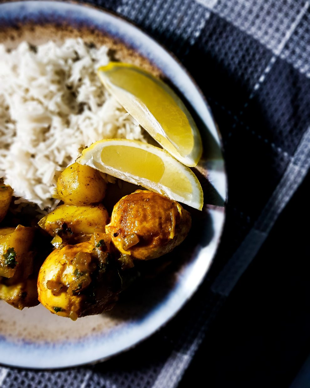 Curry jajeczne z ryżem basmati