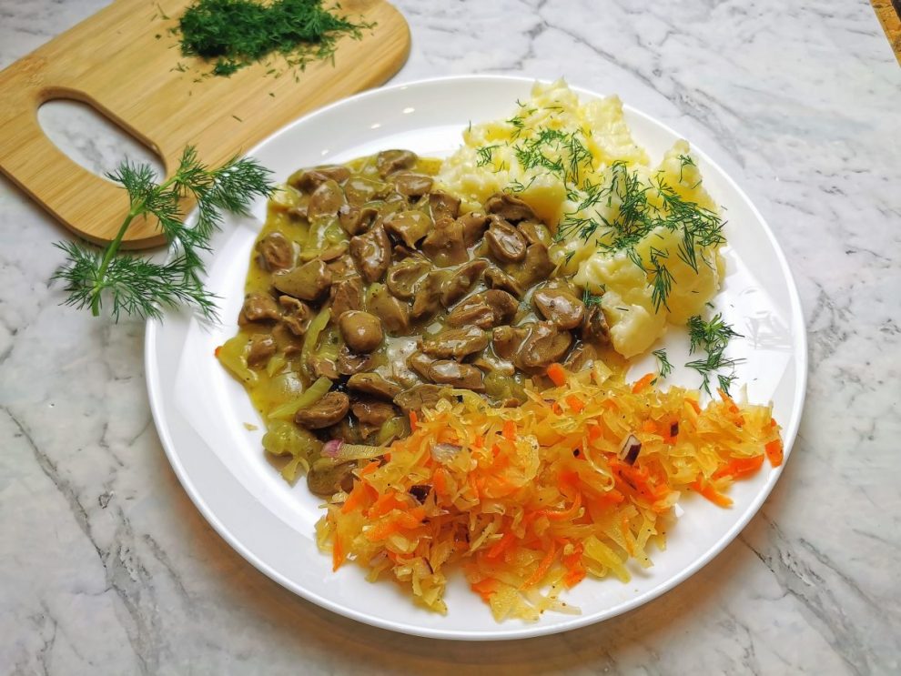 Gulasz z serduszek drobiowych