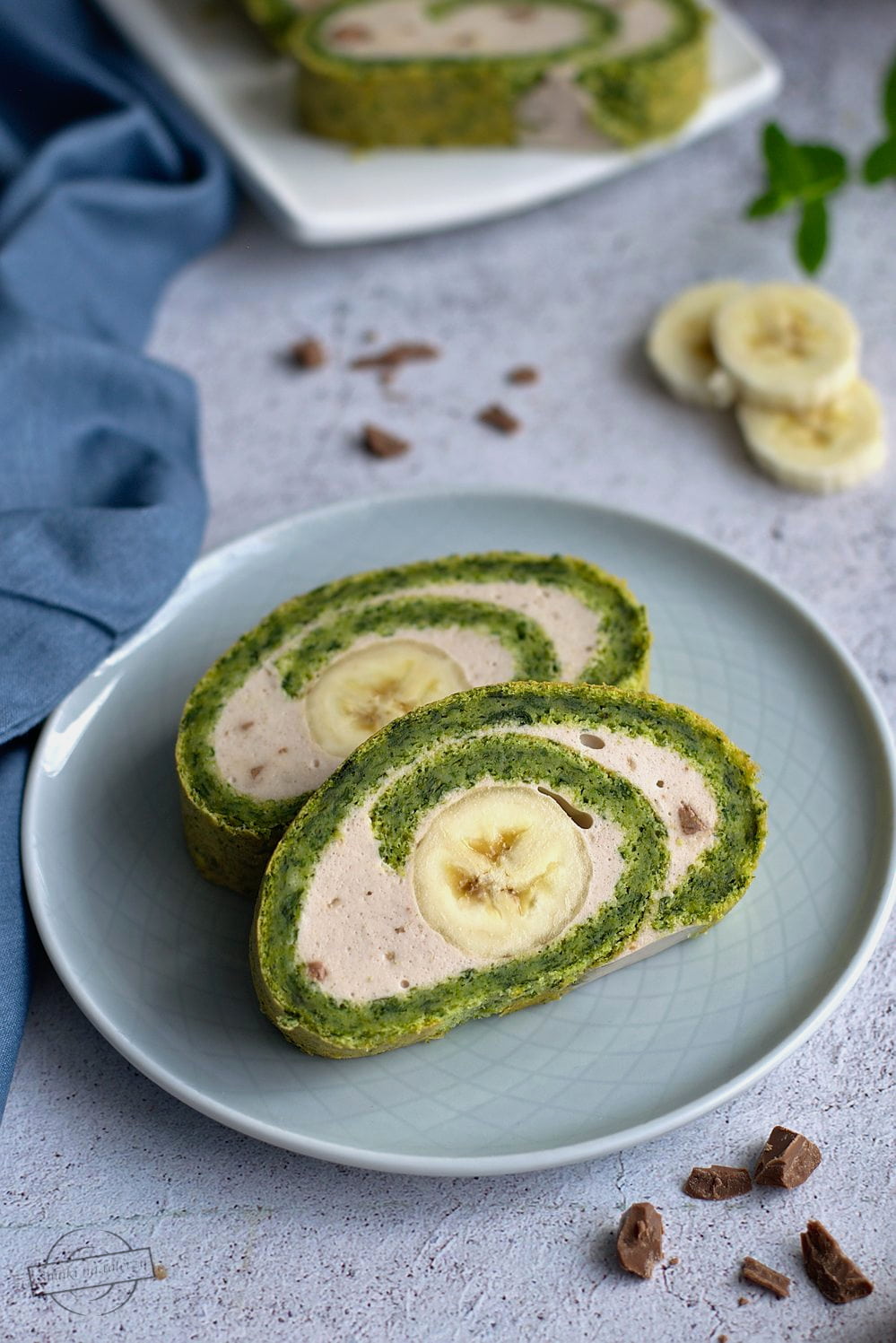 Rolada szpinakowa z bananowym kremem