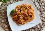 Spaghetti z kurczakiem i cukinią w pomidorowym sosie
