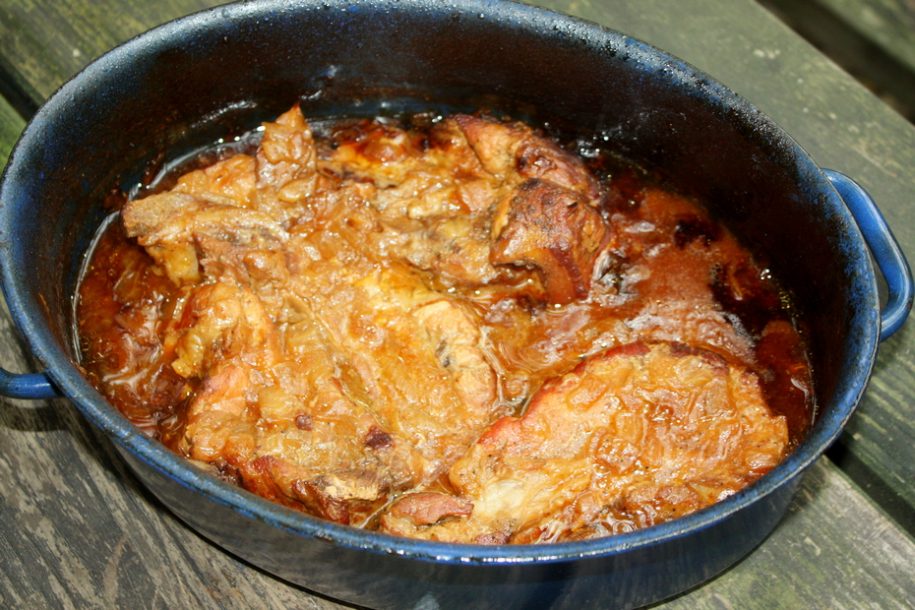 Wieprzowina duszona w sosie własnym, pyszny tradycyjny polski obiad