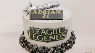 Tort League of Legends piernikowo-malinowy