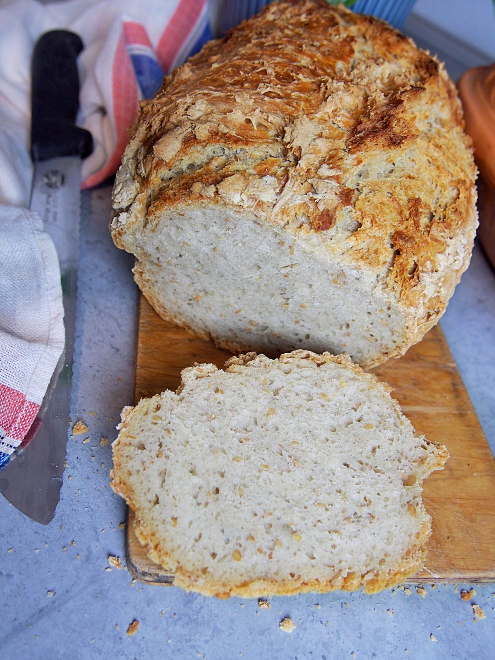 Najprostszy domowy chleb z garnka