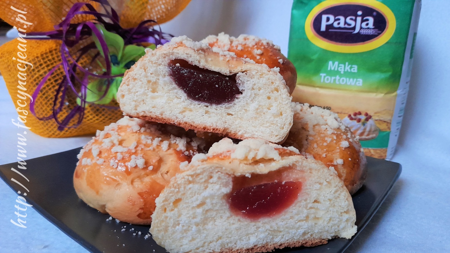 Drożdżówki z marmoladą