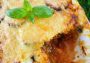 Musaka (Moussaka) – grecka zapiekanka z bakłażanem i mięsem mielonym