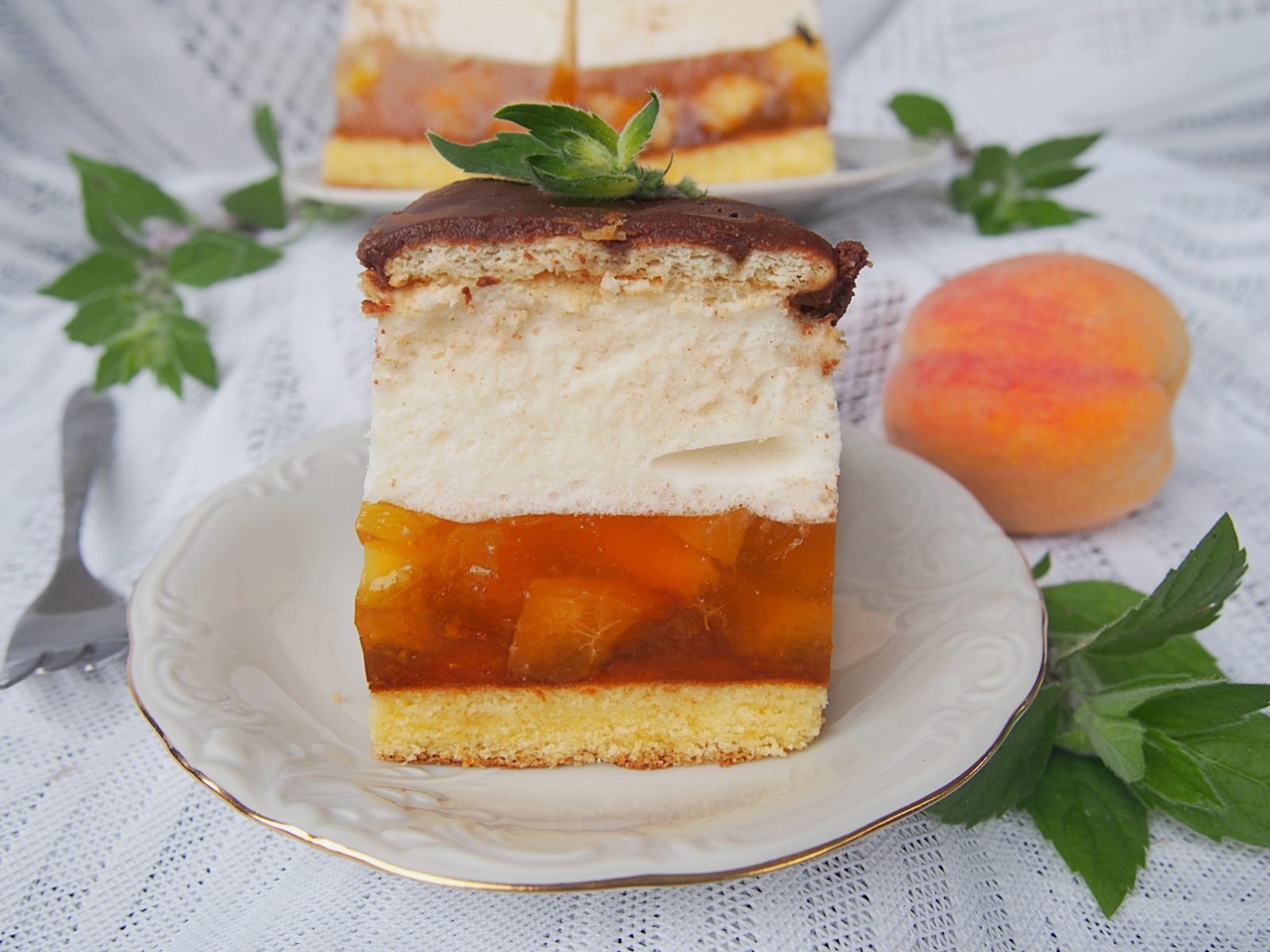 Ptasie mleczko z brzoskwiniami