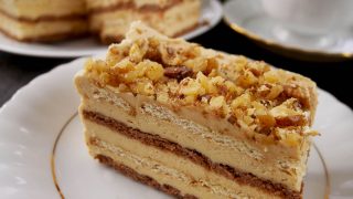 Ciasto Picuś Glancuś – orzechowy deser bez pieczenia