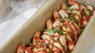 Hot-dogi na chlebie tostowym