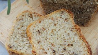 Chleb pszenny z prażonymi płatkami owsianymi
