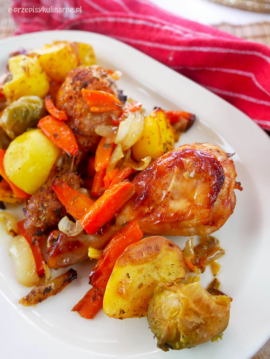 Udka z kurczaka pieczone z warzywami – prosty i pyszny obiad