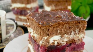 Ciasto Rubinowa Przystań – pyszny przekładaniec z dodatkiem wiśni