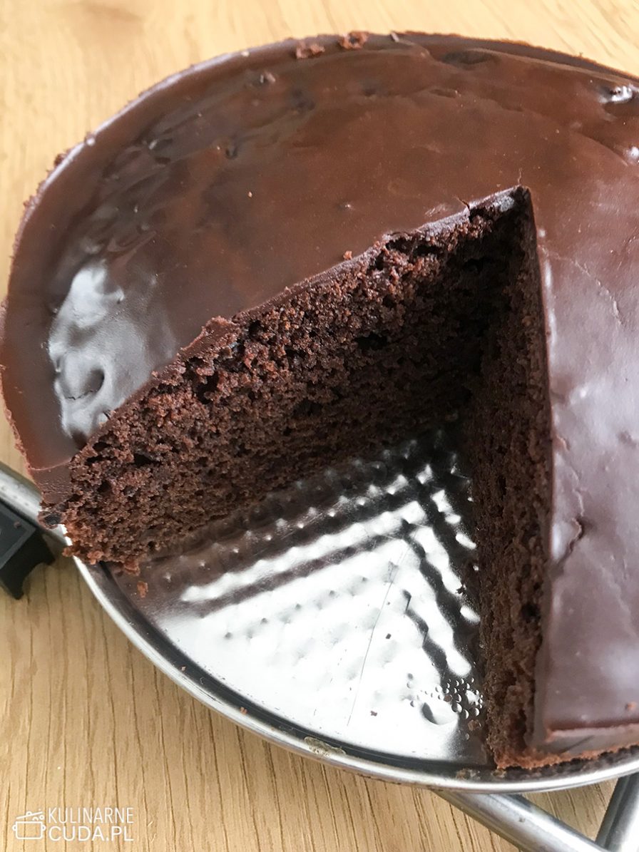 Pyszne i wilgotne ciasto czekoladowe
