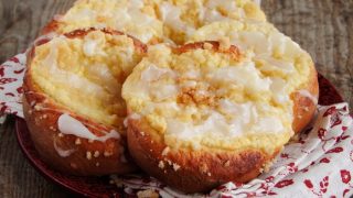 Watruszki – drożdżowe bułeczki z serem