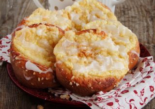 Watruszki – drożdżowe bułeczki z serem