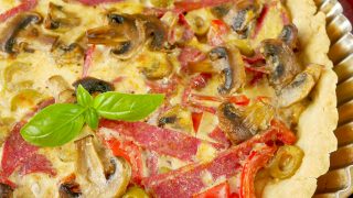 Tarta a’la pizza – przepyszne danie na obiad lub imprezę