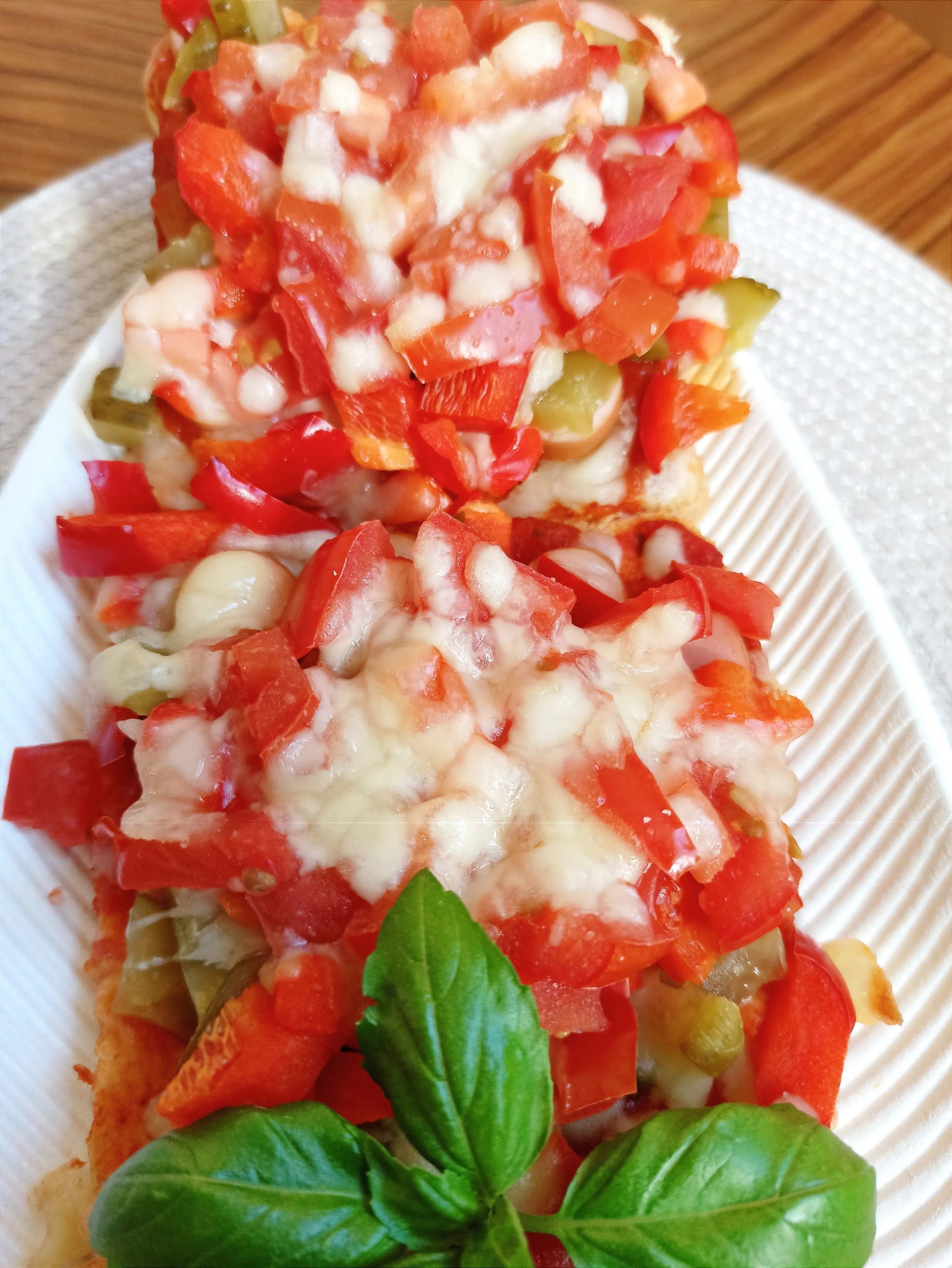 Tosty Z Parówkami, Papryką I Ogórkiem