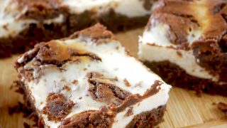 Sernikobrownie – pyszne ciasto czekoladowe z dodatkiem sera
