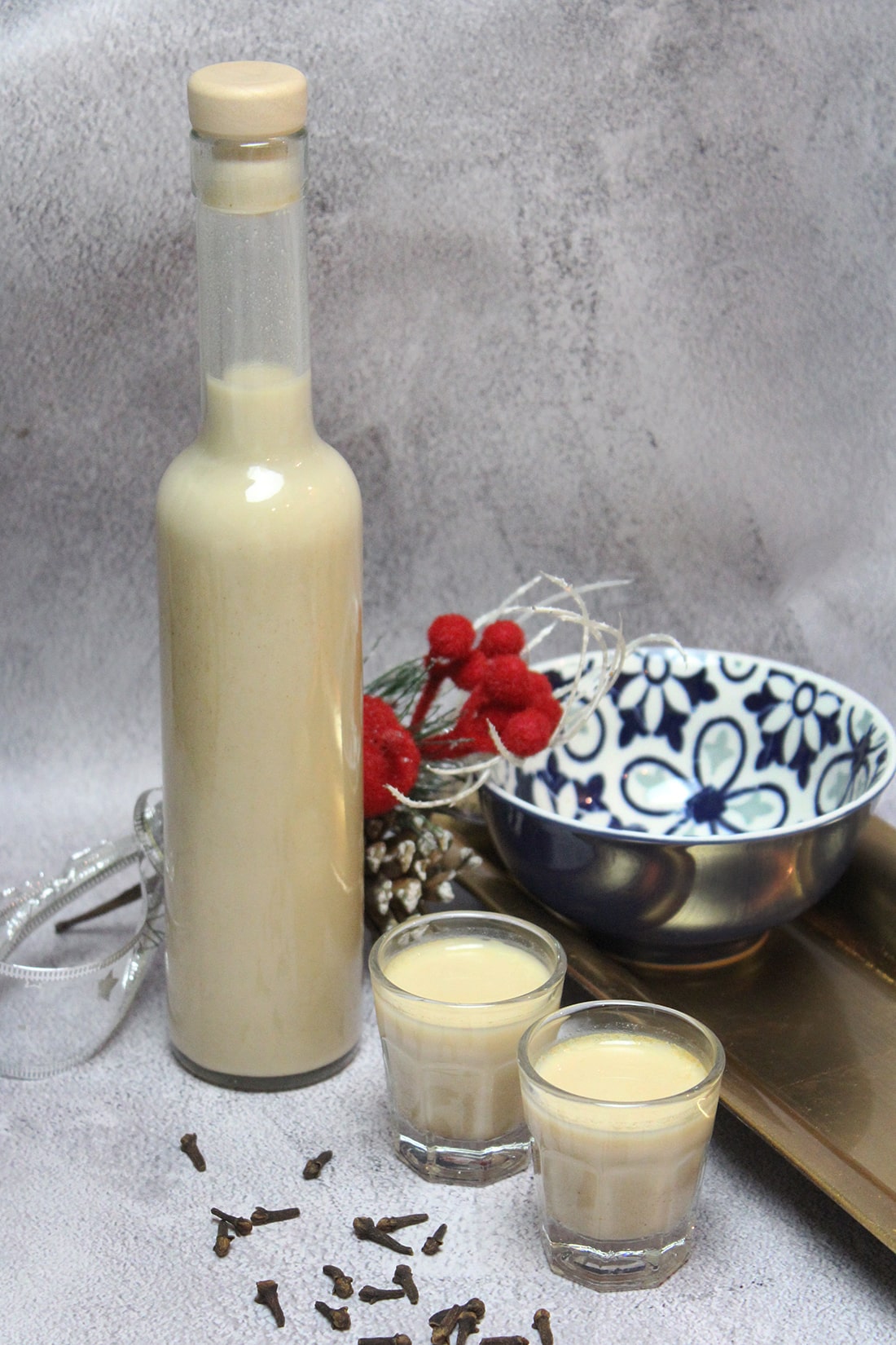 Korzenny likier orzechowy z miodem