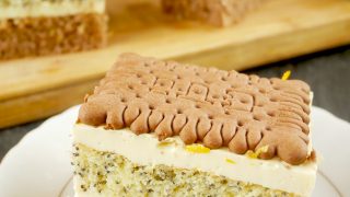 Ciasto Kapryśny Kochanek – pyszny przekładaniec z kremem jogurtowym