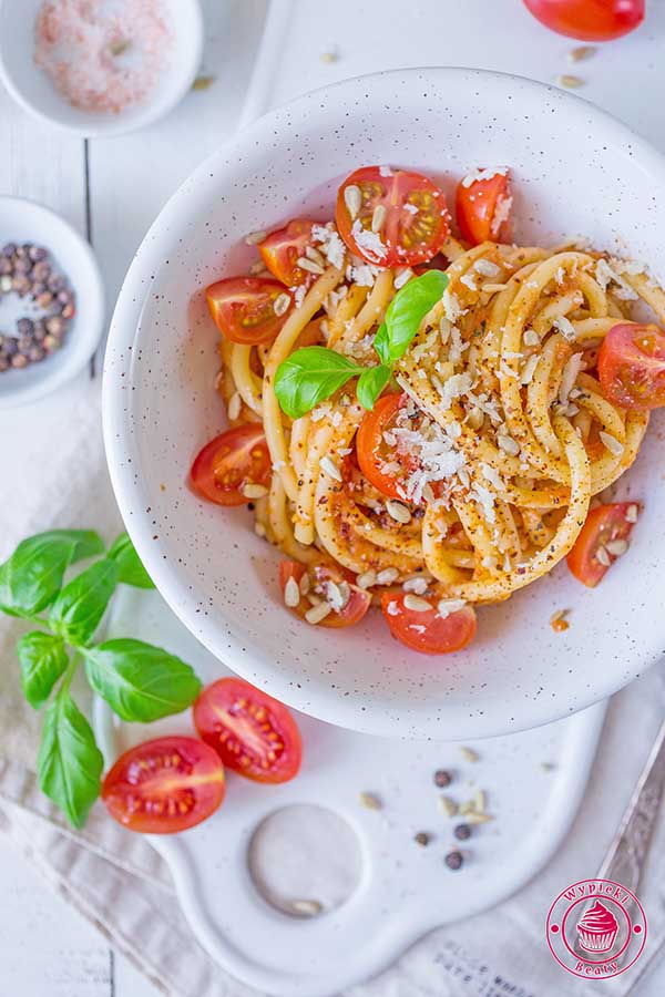 Spaghetti pomidorowo-cukiniowe