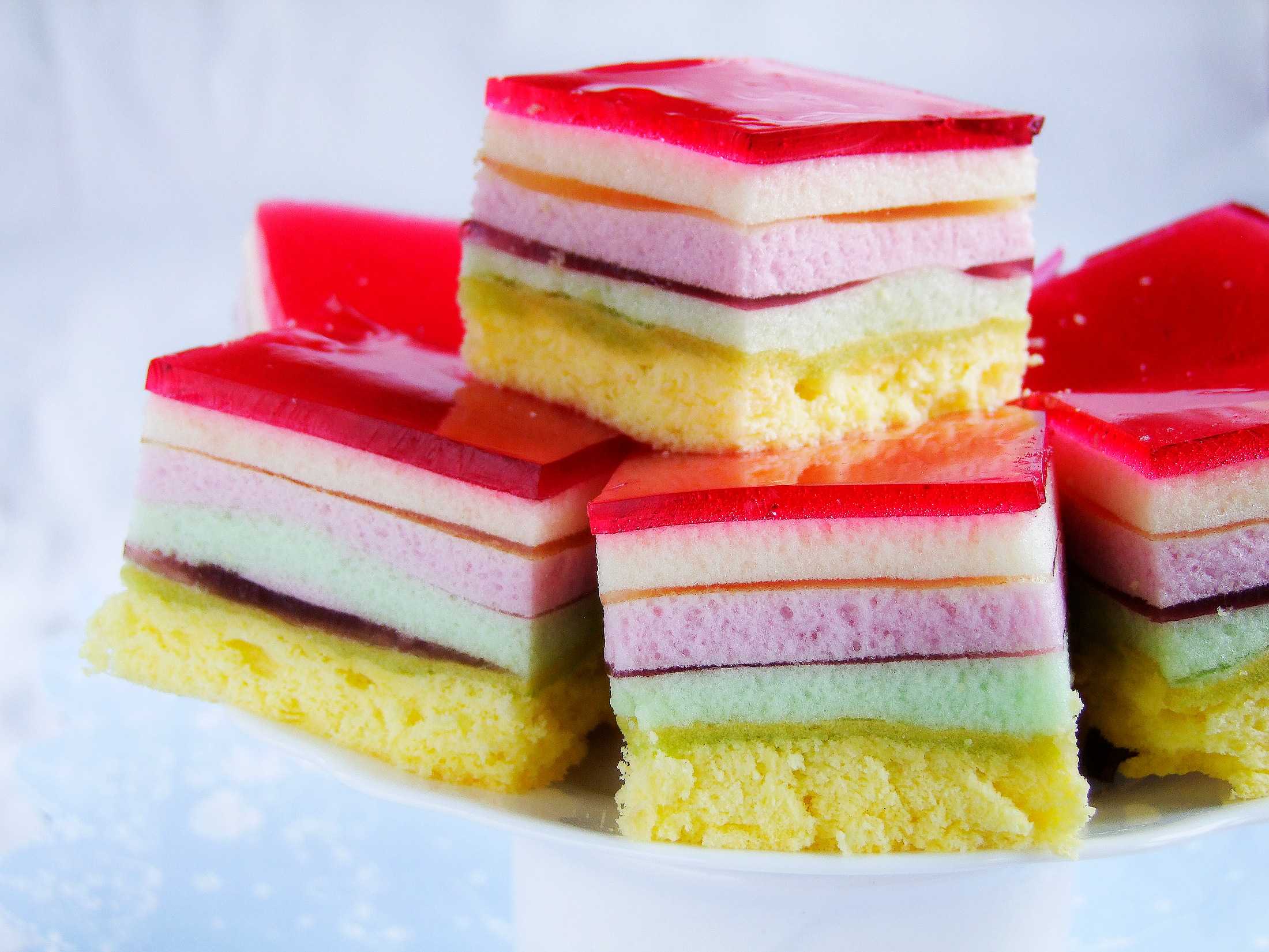 lekka tęczowa pianka