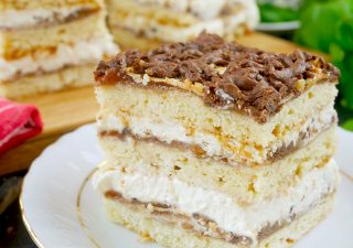 Ukraińskie ciasto Vyshyvanka – pyszne, warstwowe, bogate w smaki