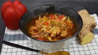 Zupa Manchow z kurczakiem