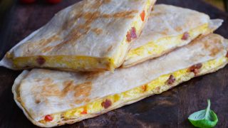 Quesadilla z jajecznicą