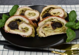 Rolada drobiowa z pesto