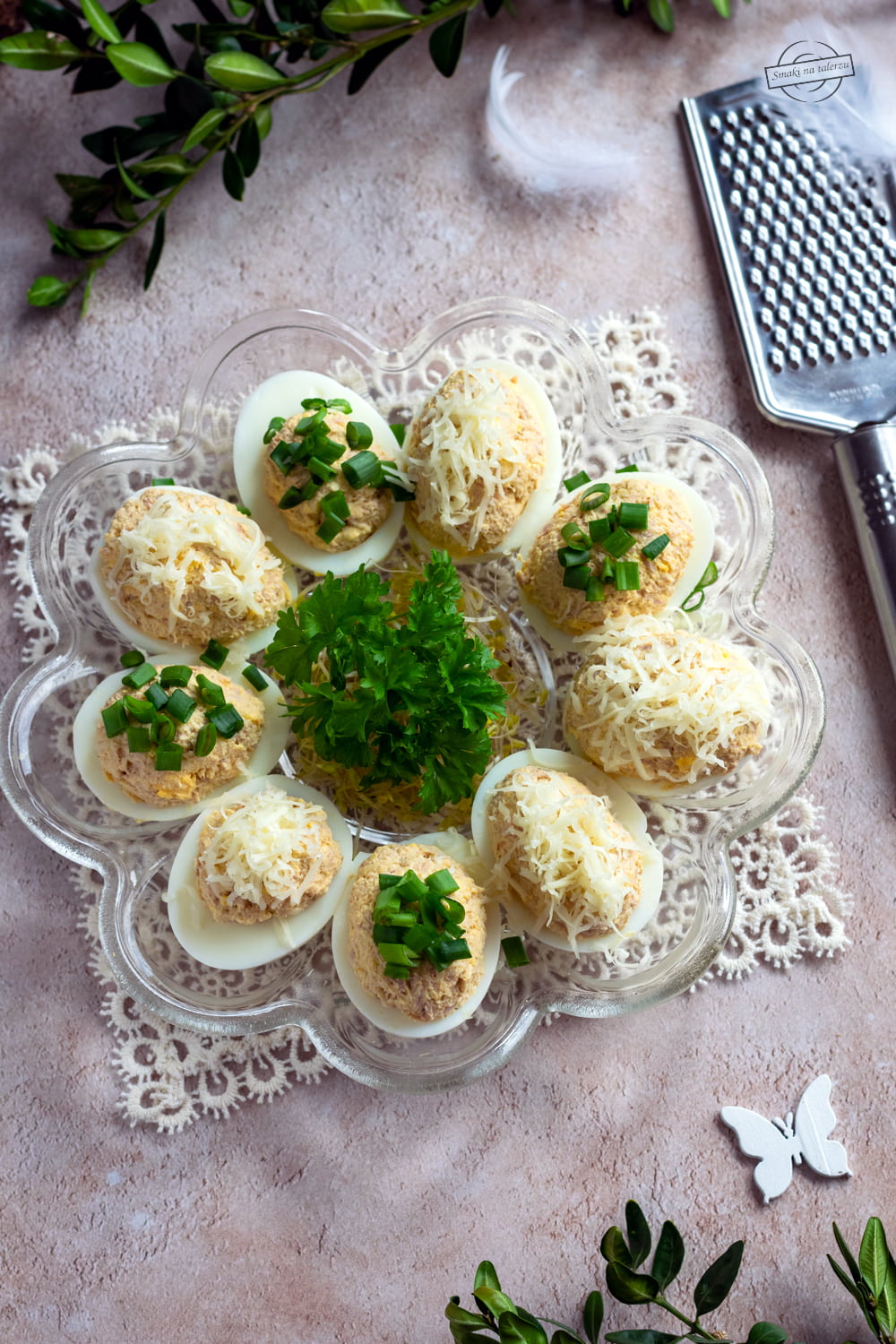 Jajka nadziewane tuńczykiem