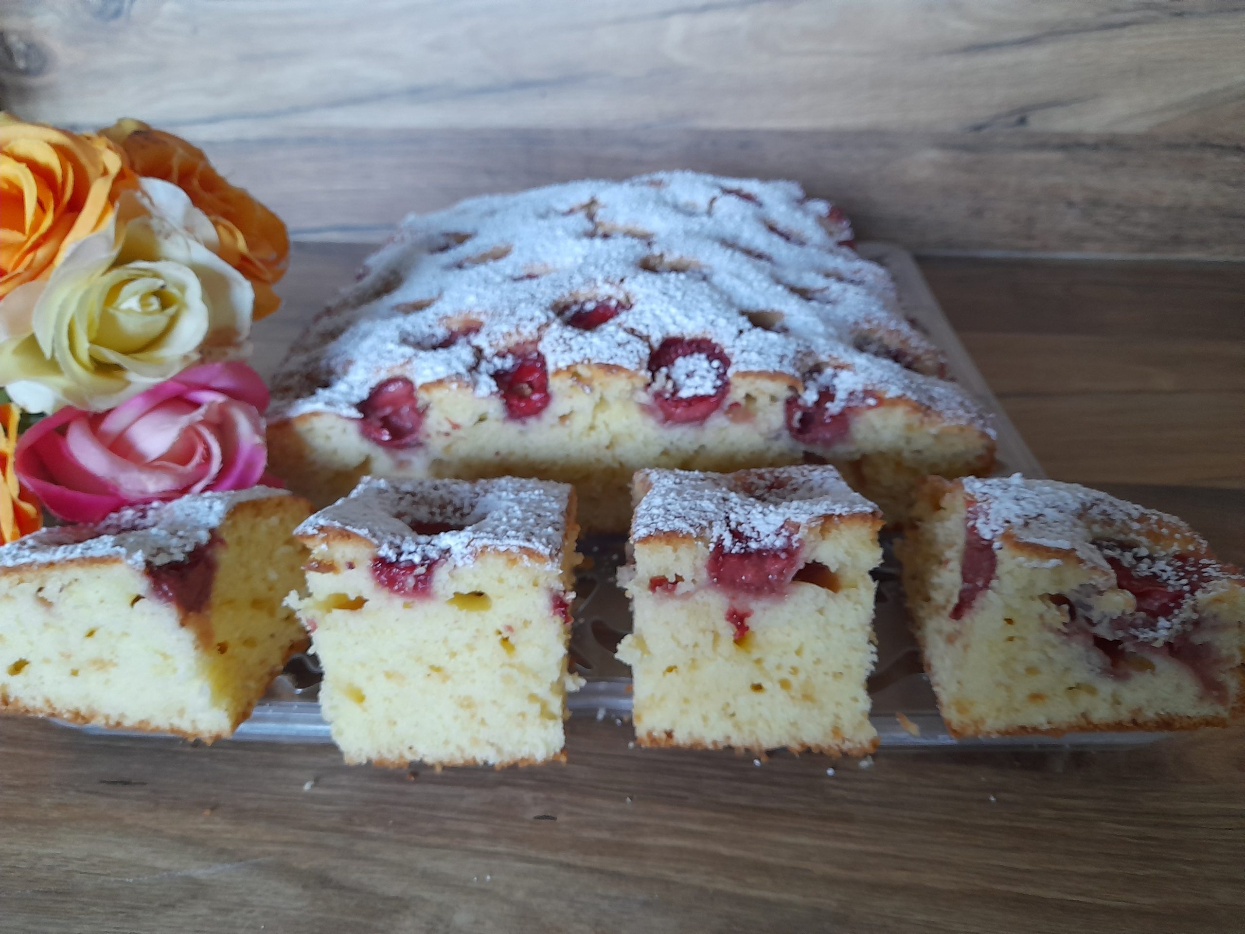 Ciasto z truskawkami na maślance