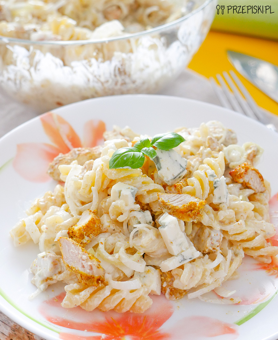 Sałatka z kurczakiem i serem blue