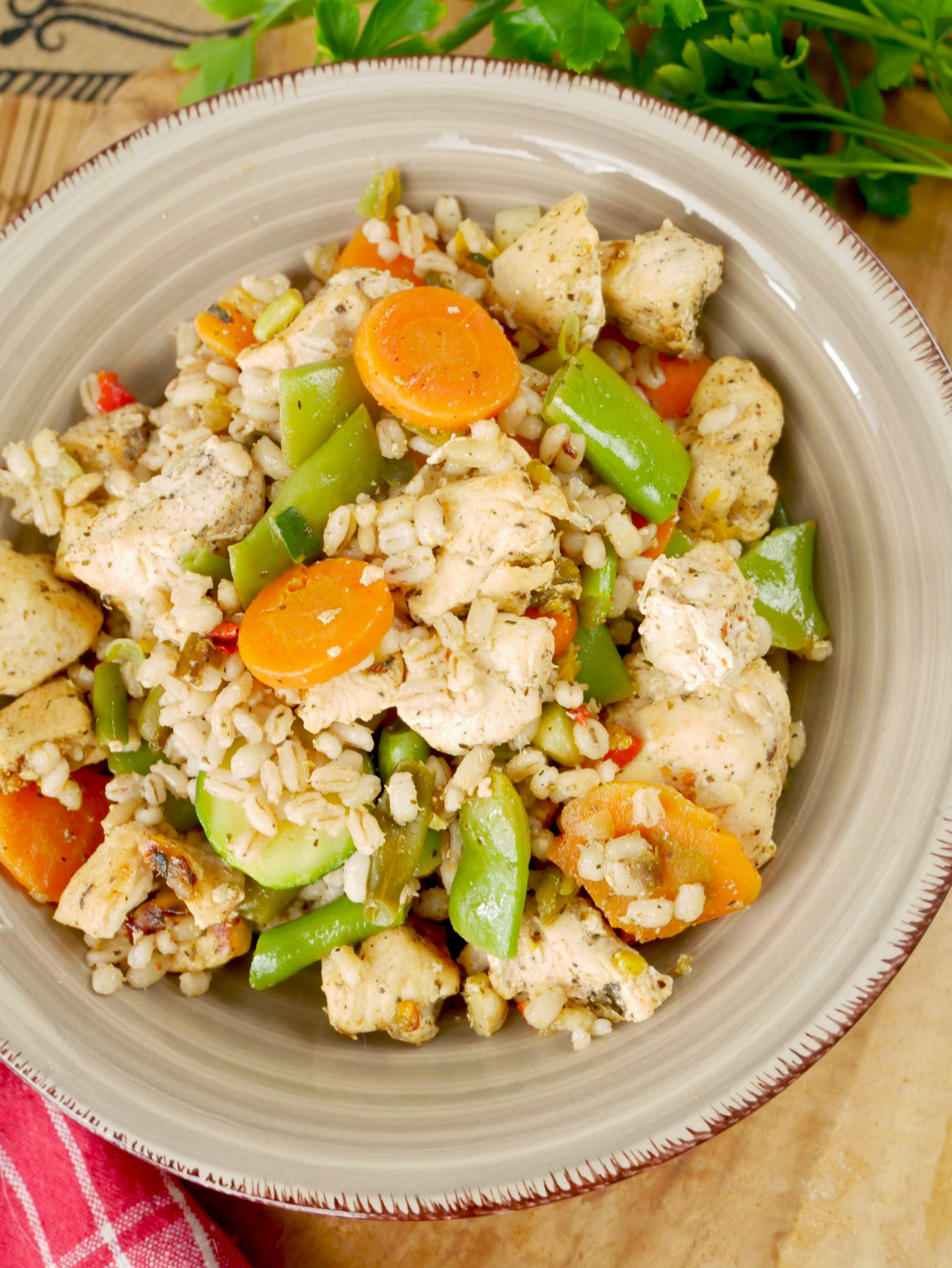 Pomysł na szybki obiad: kasza pęczak z warzywami i kurczakiem