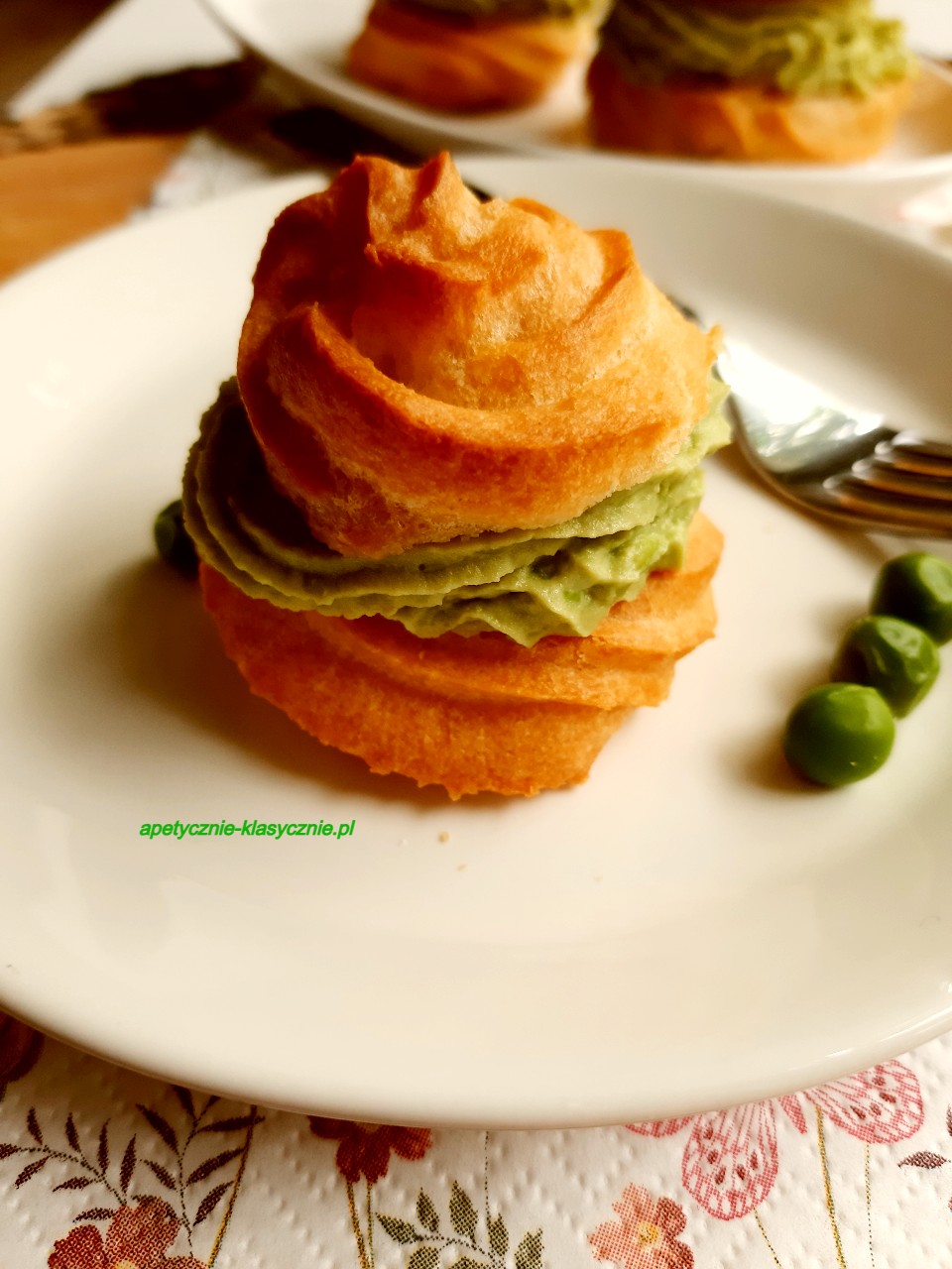 WYTRAWNE PTYSIE Z PASTĄ Z GROSZKU