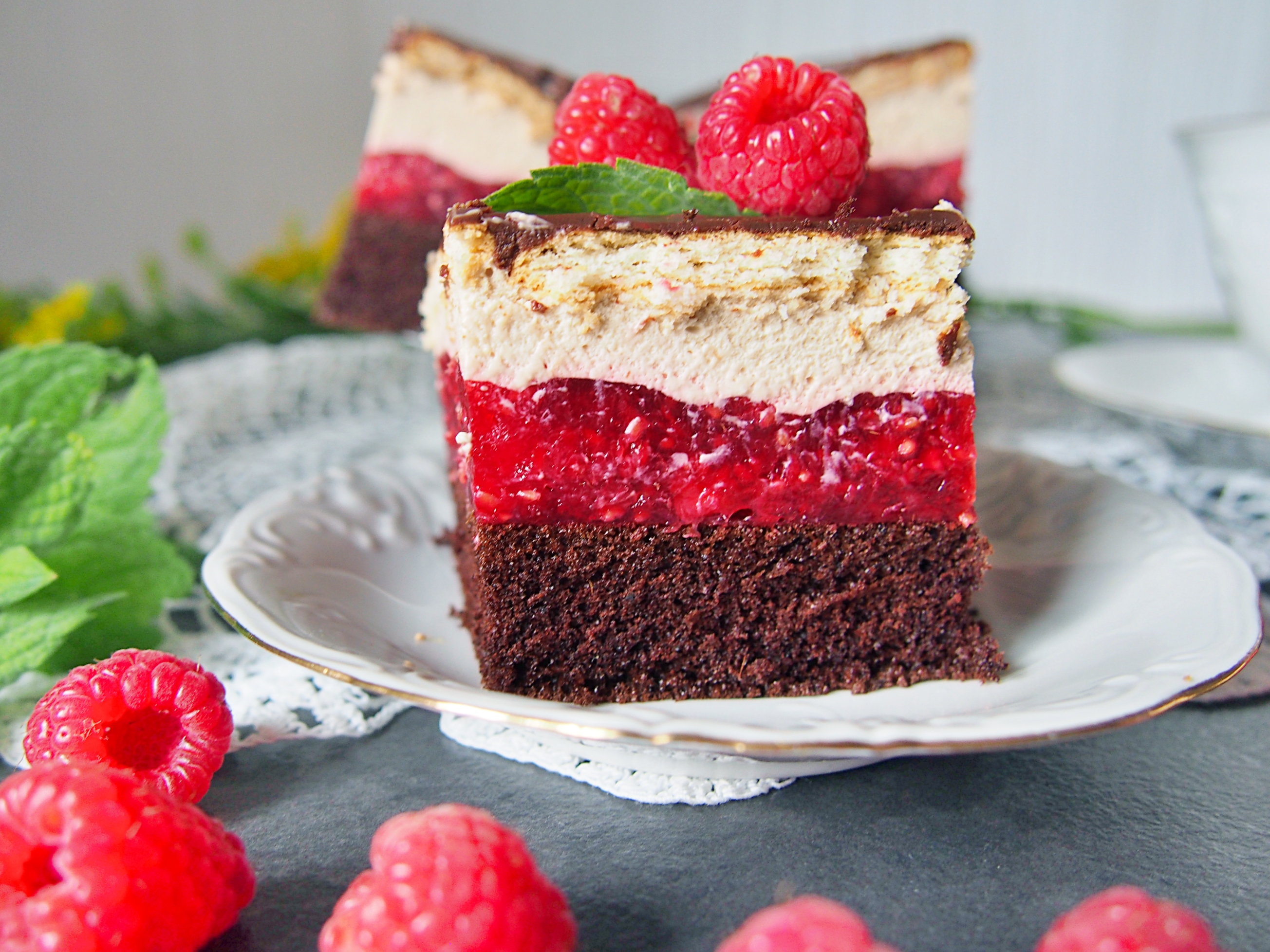 Malinowe cappuccino – elegancki deser krok po kroku