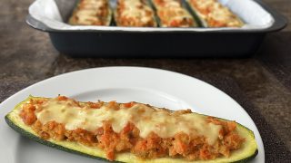 Cukinia faszerowana mięsem i warzywami – prosty i smaczny obiad