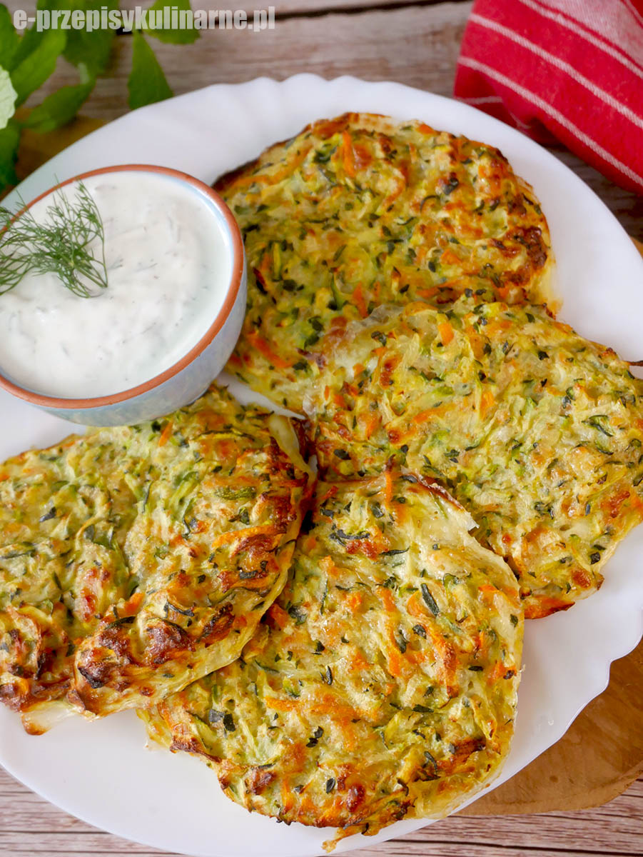 Placki z cukinii z marchewką i gruszką – chrupiące, lekkie i tak pyszne, iż znikają w mig! + FILM
