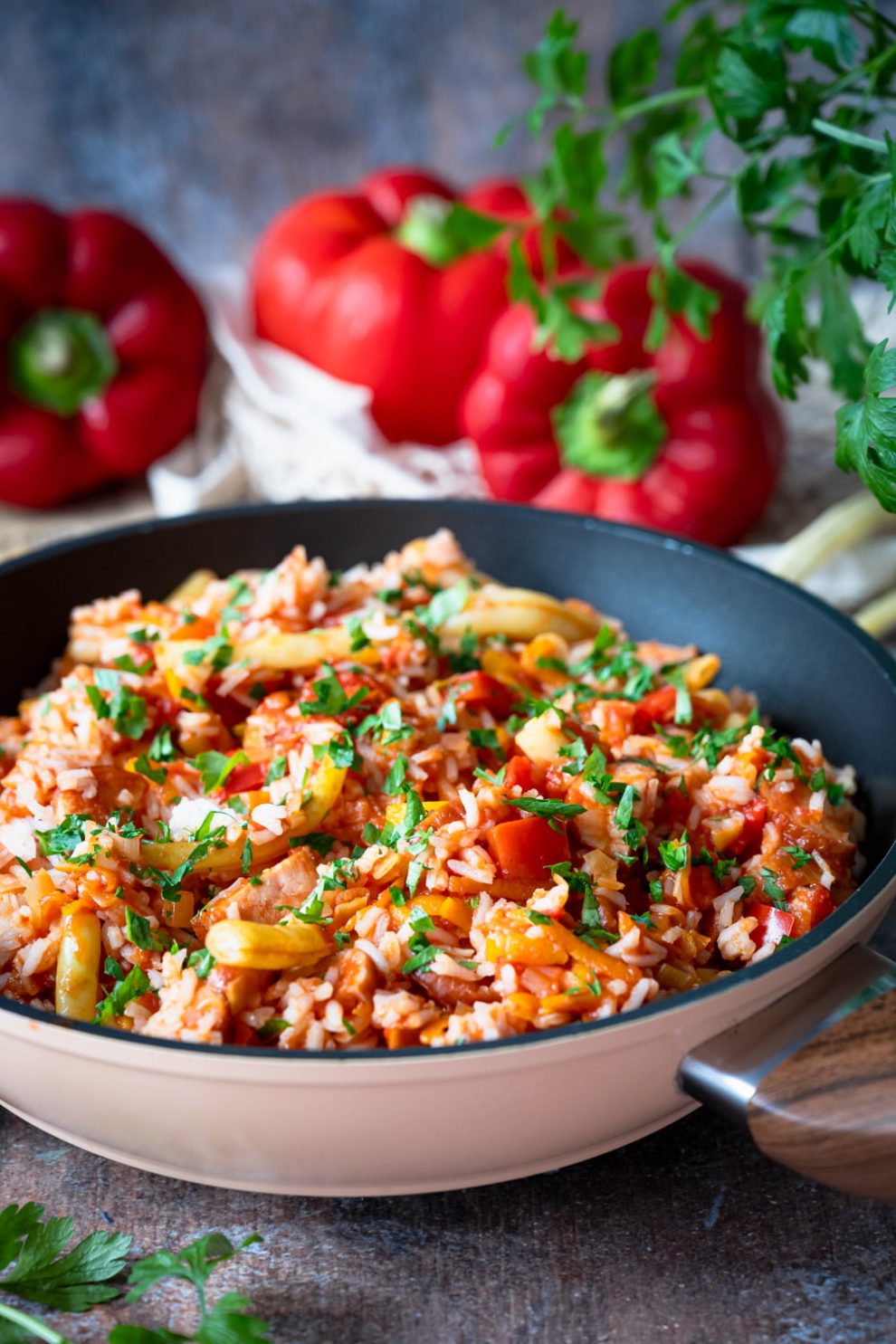 Gulasz z fasolką szparagową i kiełbasą