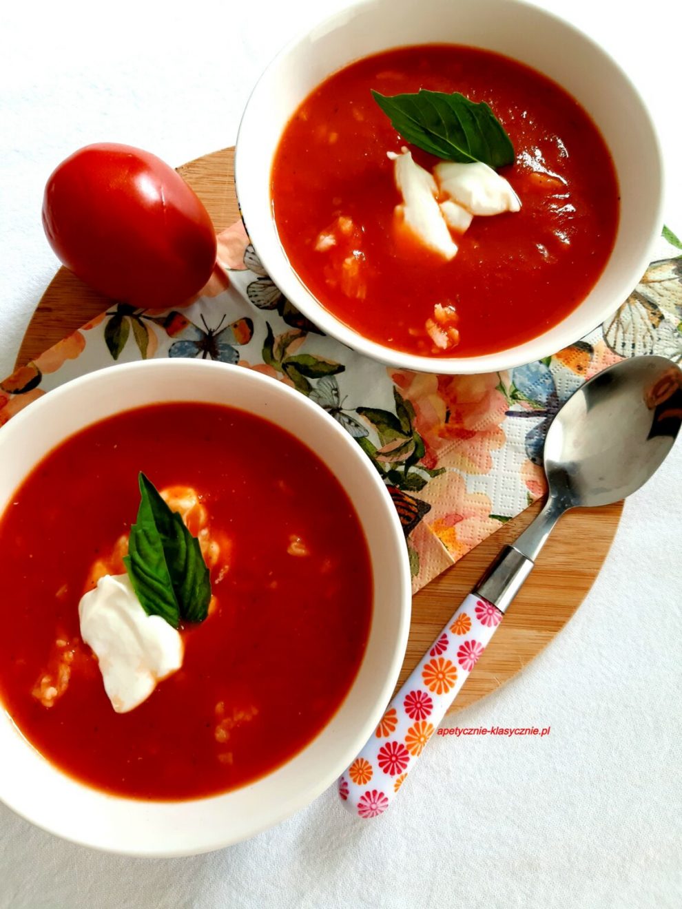 ZUPA KREM ZE ŚWIEŻYCH POMIDORÓW